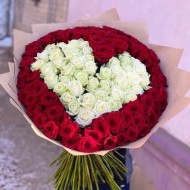 101 роза в виде сердца 101 роза в виде сердца